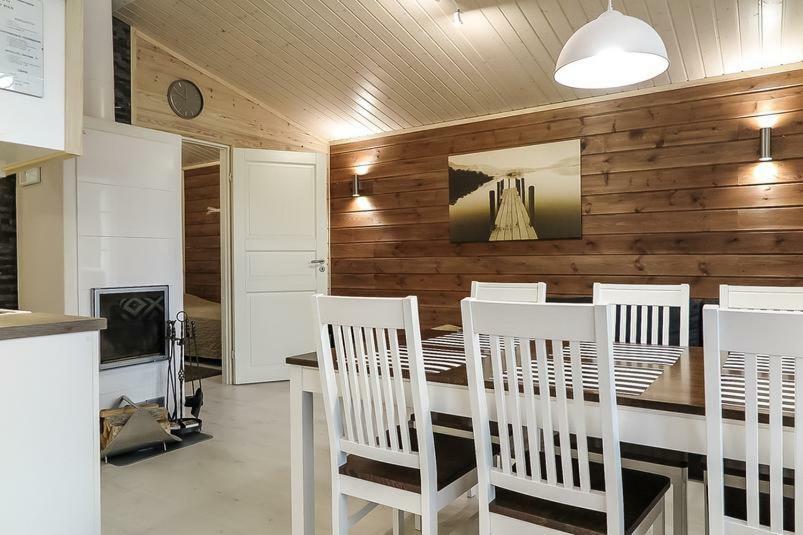 Haukka Saariselkä